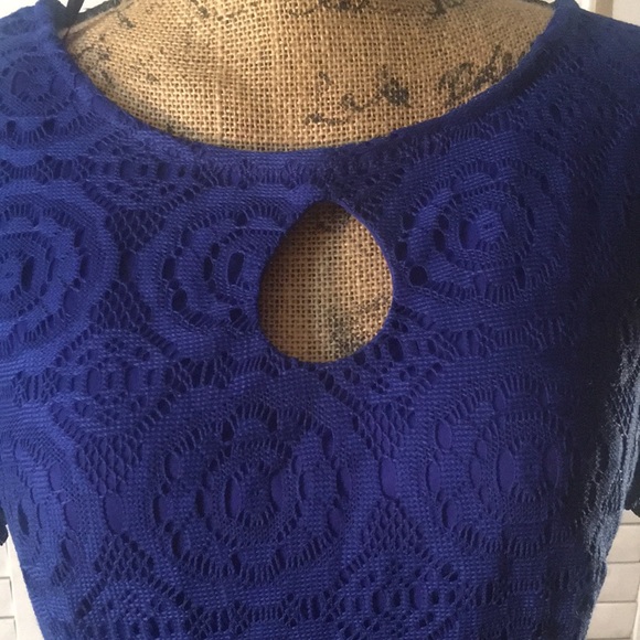 2/$15 | ENFOCUS PETITE | ROYAL BLUE | LACE DRESS | SIZE 6P - Picture 4 of 5